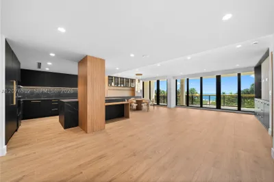9999 Collins Ave #3F 1