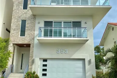 353 Desoto Street 1
