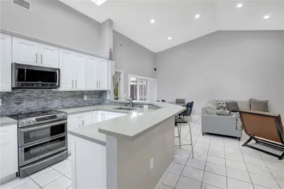 208 SW 159th Way 1