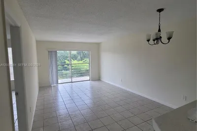 2800 NW 56th Ave #E401 1