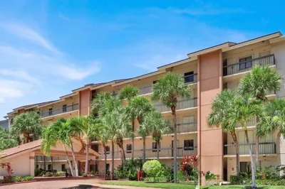 701 SEAFARER Circle #105 1
