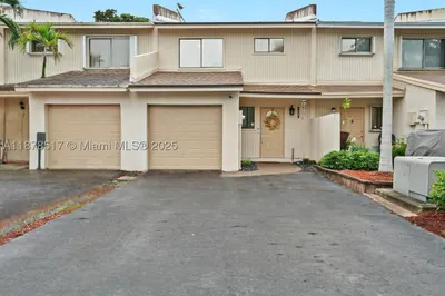 4267 NW 76th Ave 1