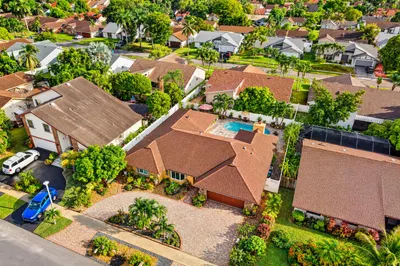 7430 NW 49th Street 1