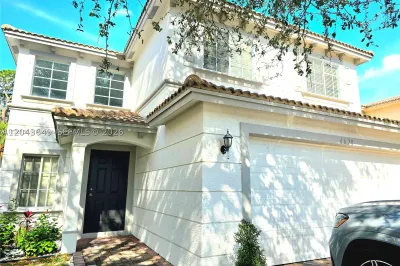 4670 SE Graham Dr 1