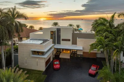 360 Harbor Dr 1