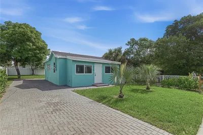 335 NE 12th Ave 1