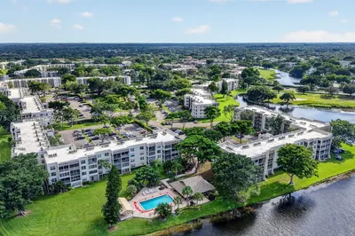 9470 Poinciana Pl #406 1