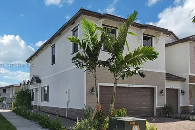 5850 Clydesdale Ct 1