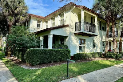 4720 Mimosa Place #905 1
