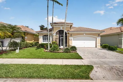 2332 Curley Cut 1