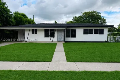 838 Fairway Dr 1