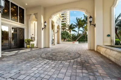 5310 N Ocean Drive #301 1