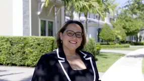 Agentes de Bienes Raíces que Hablan Español en Palm Beach County