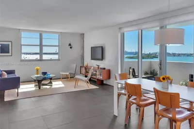 5 Island Ave #7D 1