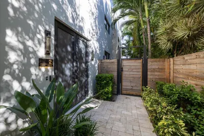 1955 NE 4th Street #Unit 2 1