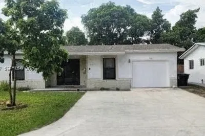 6240 SW 8th St 1