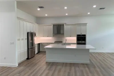 KITCHEN ISLAND