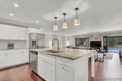 3060 SE Darien Road 1