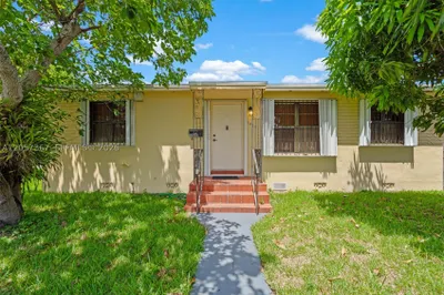 3220 E 8th Ave 1