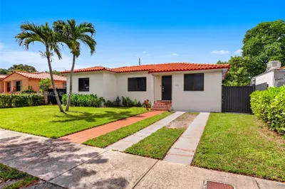 220 SW 51st Ct 1