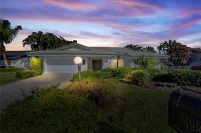 4989 Pineview Circle 1