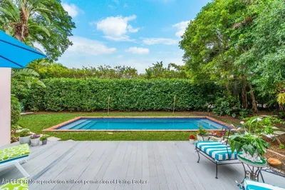 027-210DebraLane-PalmBeach-FL-33480-SMAL
