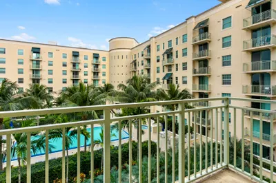 610 CLEMATIS Street #527 1
