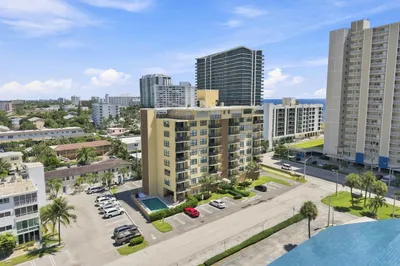 801 N OCEAN Boulevard #202 1