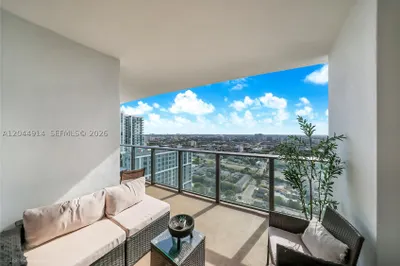 1600 NE 1st Ave #2814 1