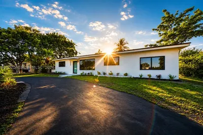 9281 Martinique Dr 1