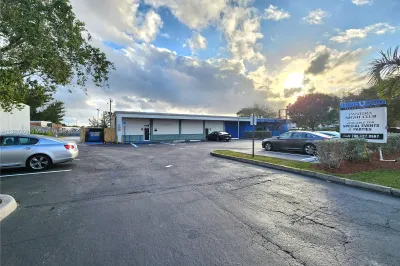 4400 Peters Rd 1