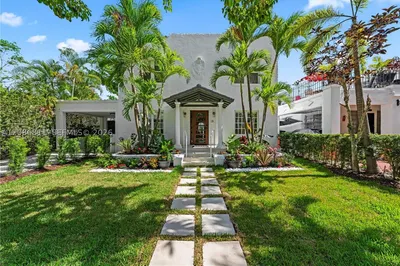 178 NE 45th St 1