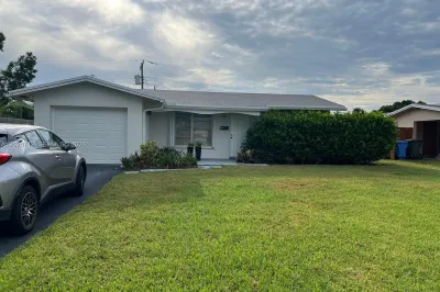 4460 NW 18th Ave 1