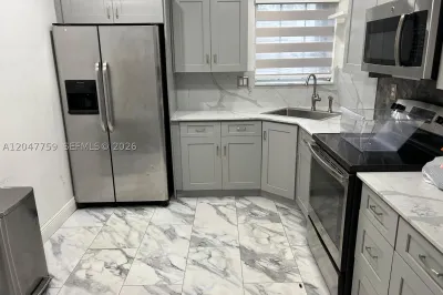 18130 NW 25th Ave 1