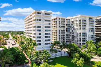 8911 Collins Ave #802 1
