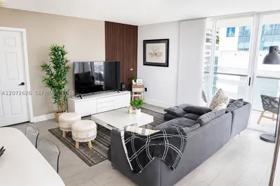 1155 Brickell Bay Dr #902 1