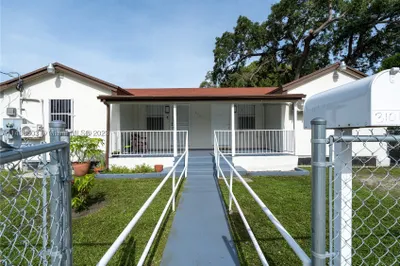 3101 NW 28th St 1