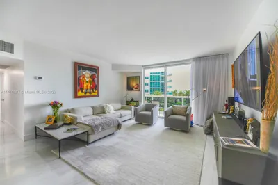 10275 Collins Ave #434 1