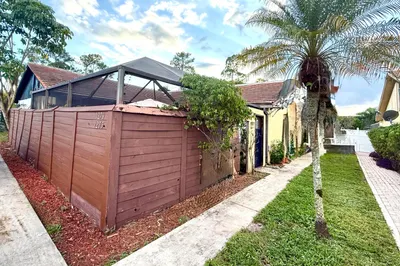 1275 Periwinkle Place 1