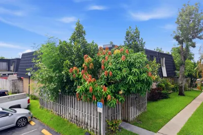 105 Woodland Road 1