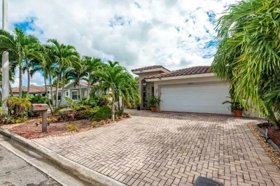 3040 NW 7th Street 1