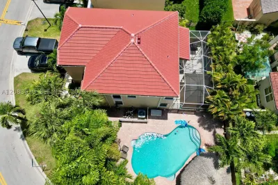 584 NW 87th Ter 1