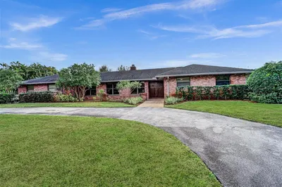 6840 SW 56th Ct 1