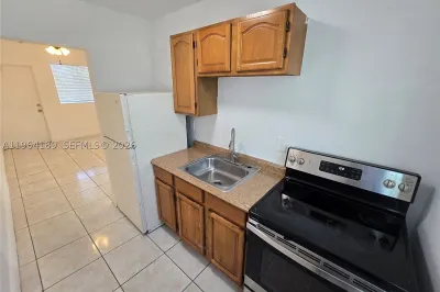 535 NW 7th St #9 1