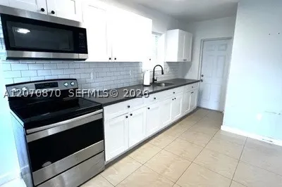 1945 Marseille Dr #1 1
