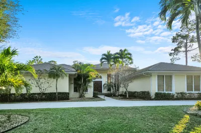 208 Turnberry Court S.