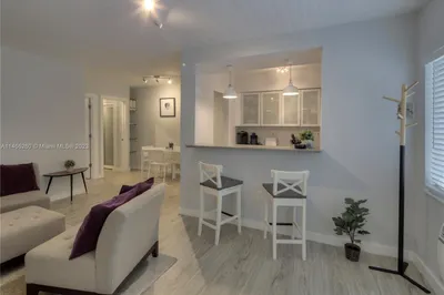 1021 Michigan Ave #2 1