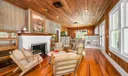 708 SE Riverside Drive Photo