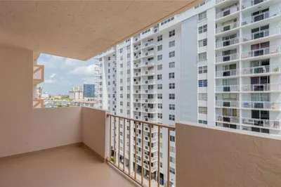 1865 S Ocean Drive #9E 1