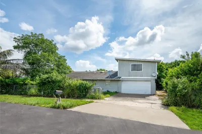 155 SW 16th Ter 1